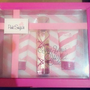 aqualina pink sugar Accessories - Pink sugar 3 piece gift set new in box aqualina pink sugar Accessories - Pink sugar 3 piece gift set new in box